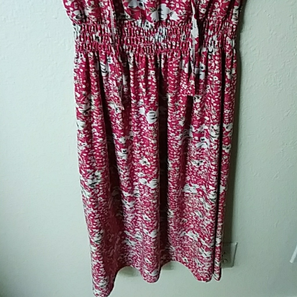 Dress - Picture 3 of 4